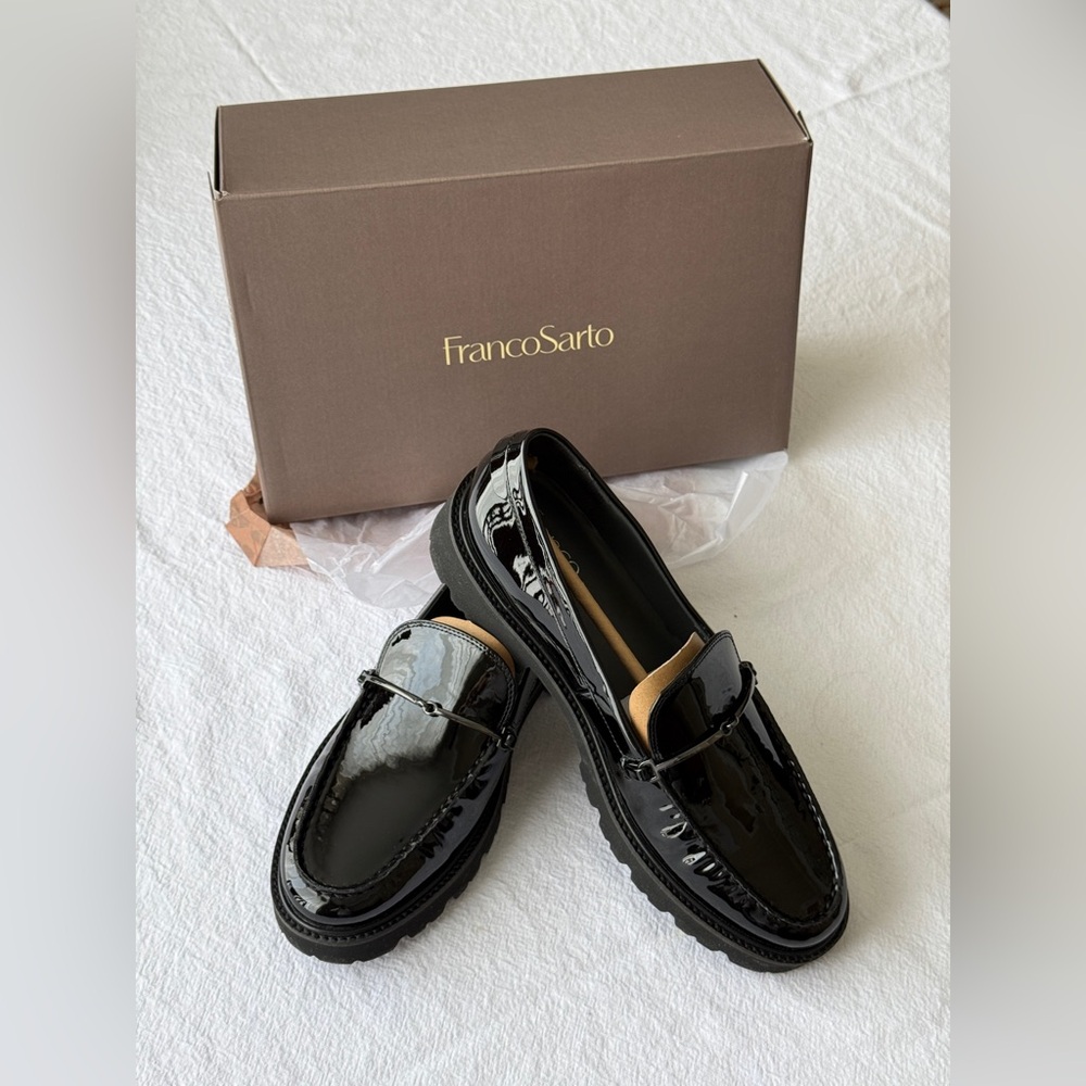 NWT - Franco Sarto “Senna” Lug Sole Loafer Glossy Black Patent Leather - Size 10